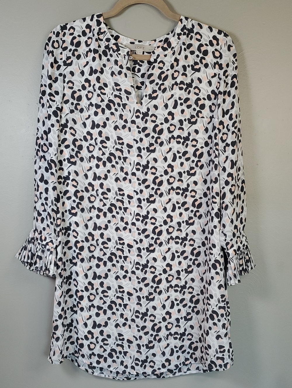 LOFT Pink, Gray and Black Leopard-Print Long Sleeve Tunic Dress. SP